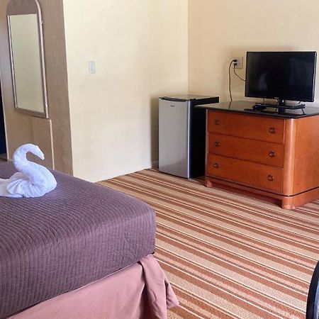 Royal Palace Inn And Suites Myrtle Beach Ocean Blvd Buitenkant foto