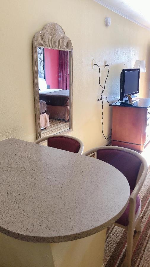 Royal Palace Inn And Suites Myrtle Beach Ocean Blvd Buitenkant foto