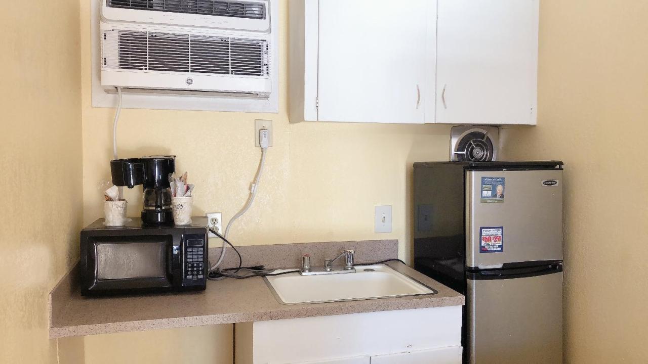 Royal Palace Inn And Suites Myrtle Beach Ocean Blvd Buitenkant foto